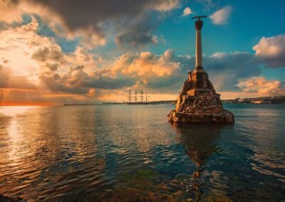Памятник затопленным кораблям, Севастополь